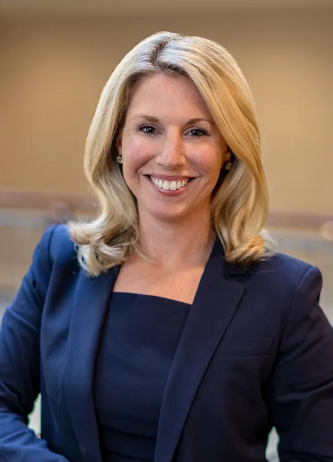 Julie King headshot portrait